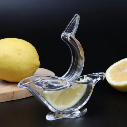 Manual lemon squeezer